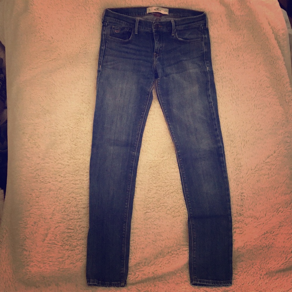 Hollister Jeans - like new!